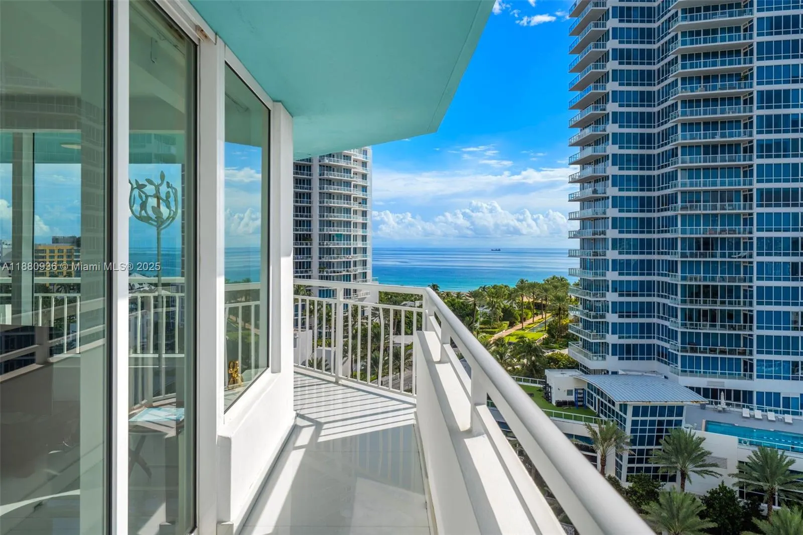 400 S Pointe Dr, #1104