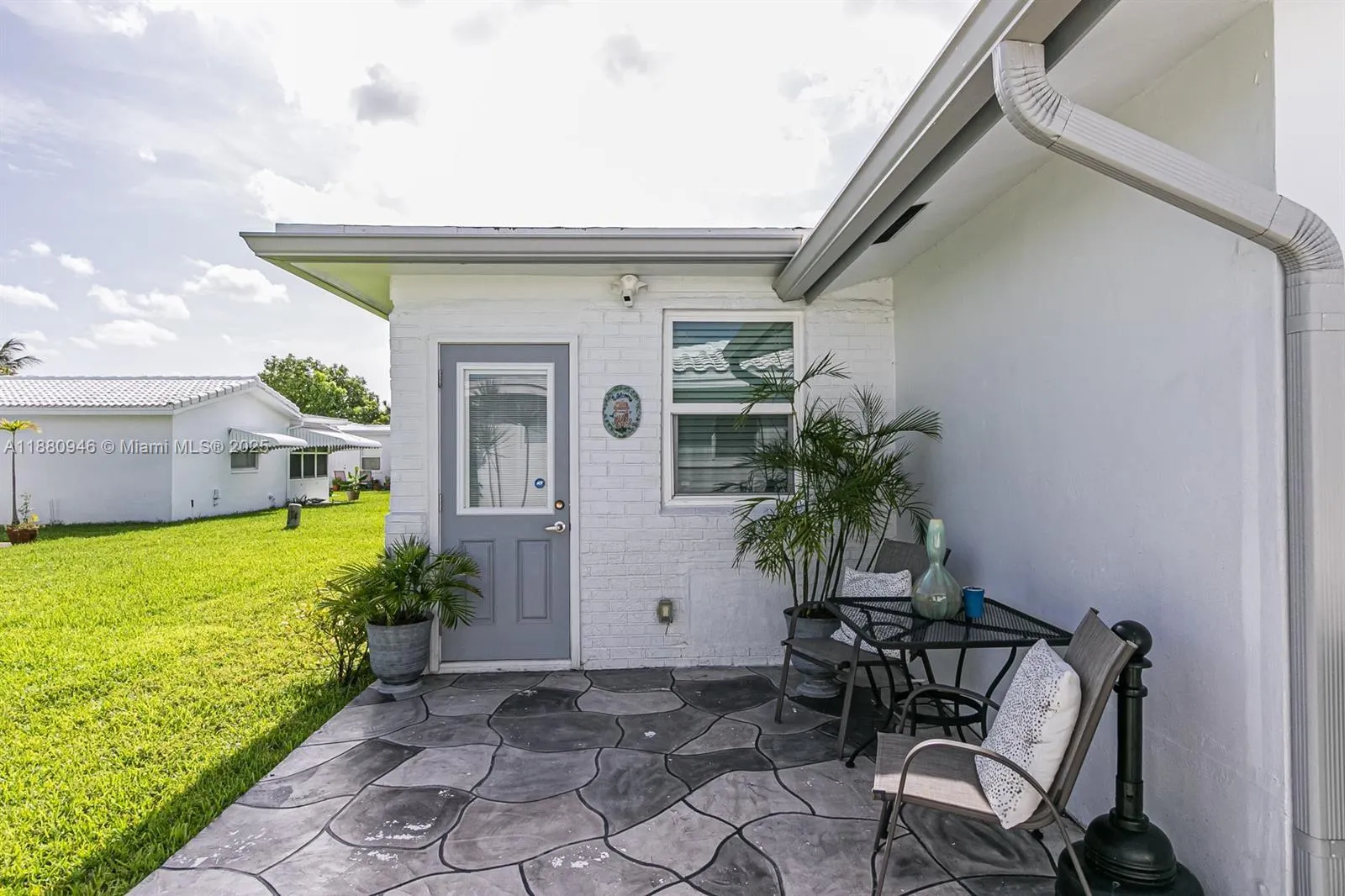 8105 NW 59th St