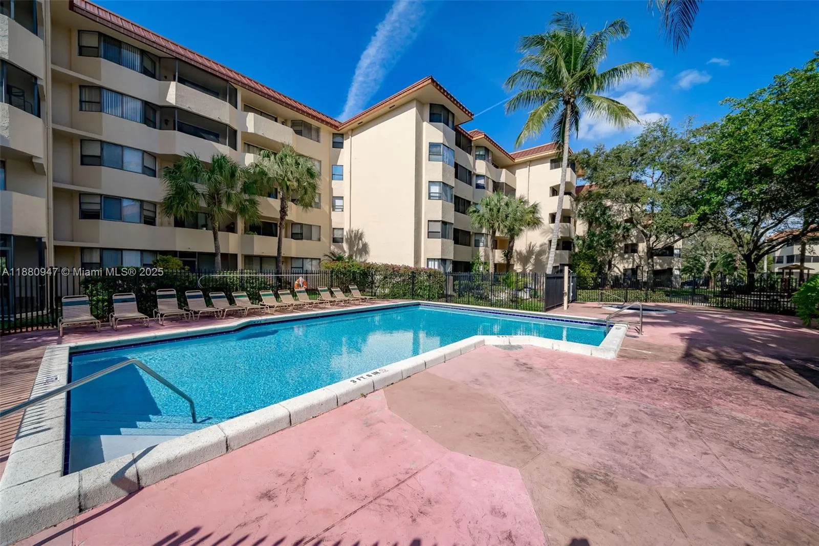 7401 NW 16th St, #307