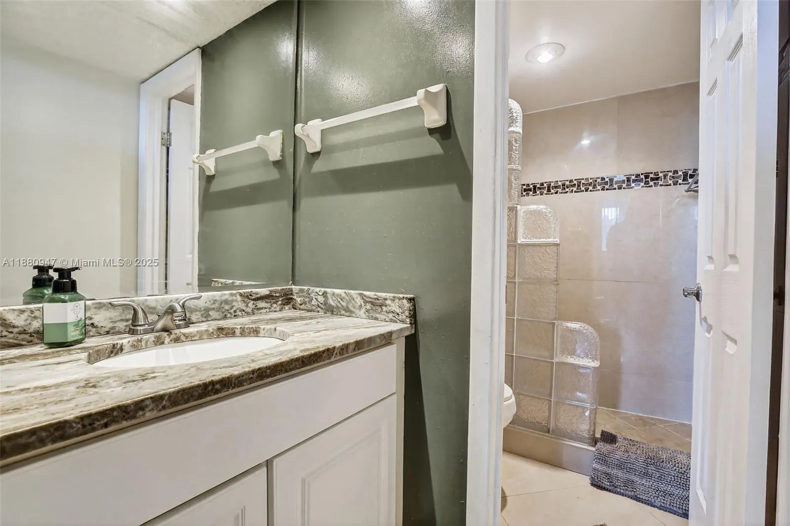 7401 NW 16th St, #307