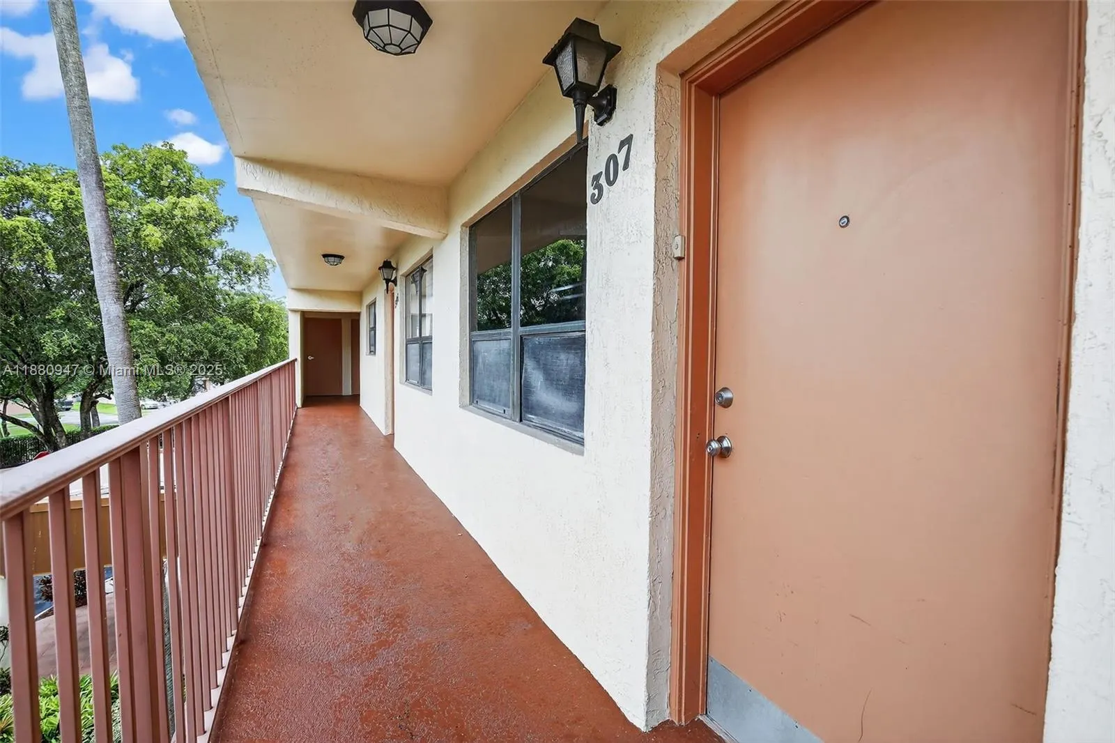 7401 NW 16th St, #307