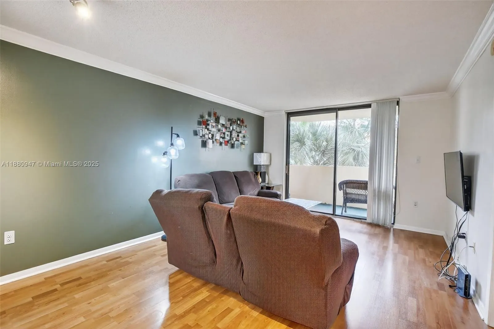 7401 NW 16th St, #307