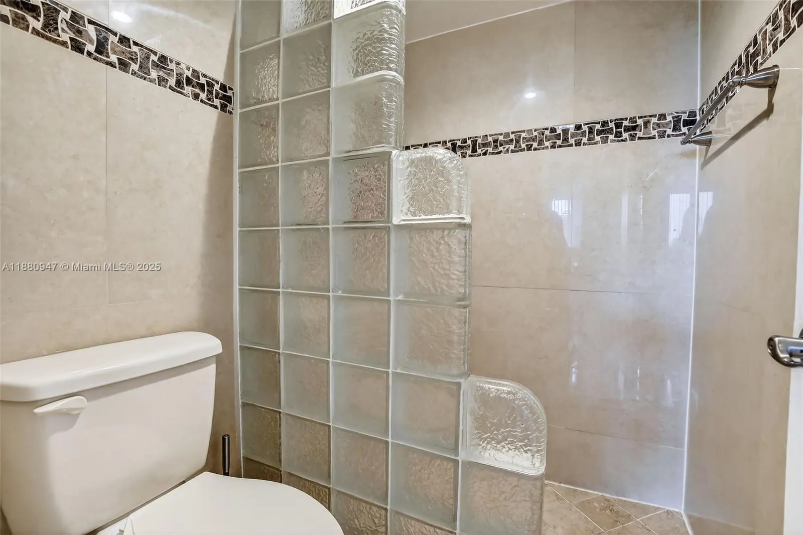 7401 NW 16th St, #307