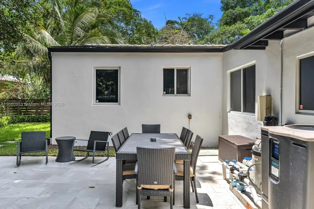 147 NW 87th St