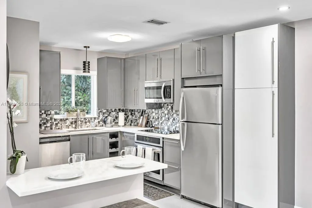 147 NW 87th St