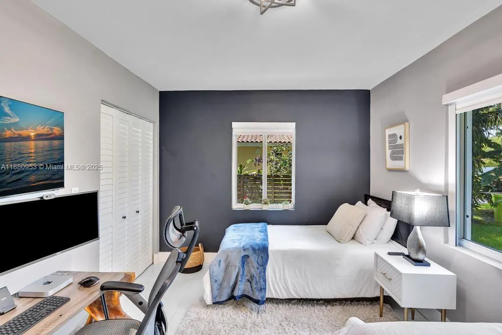 147 NW 87th St
