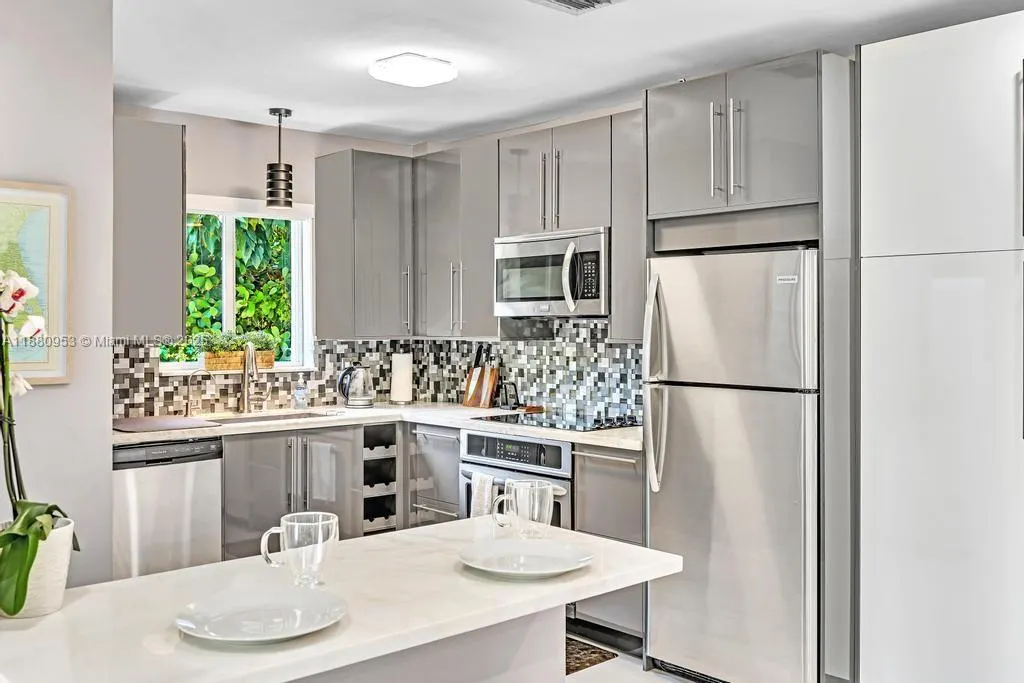 147 NW 87th St