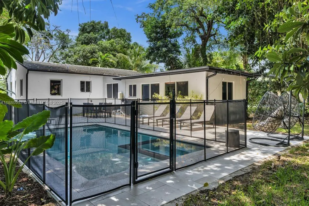 147 NW 87th St