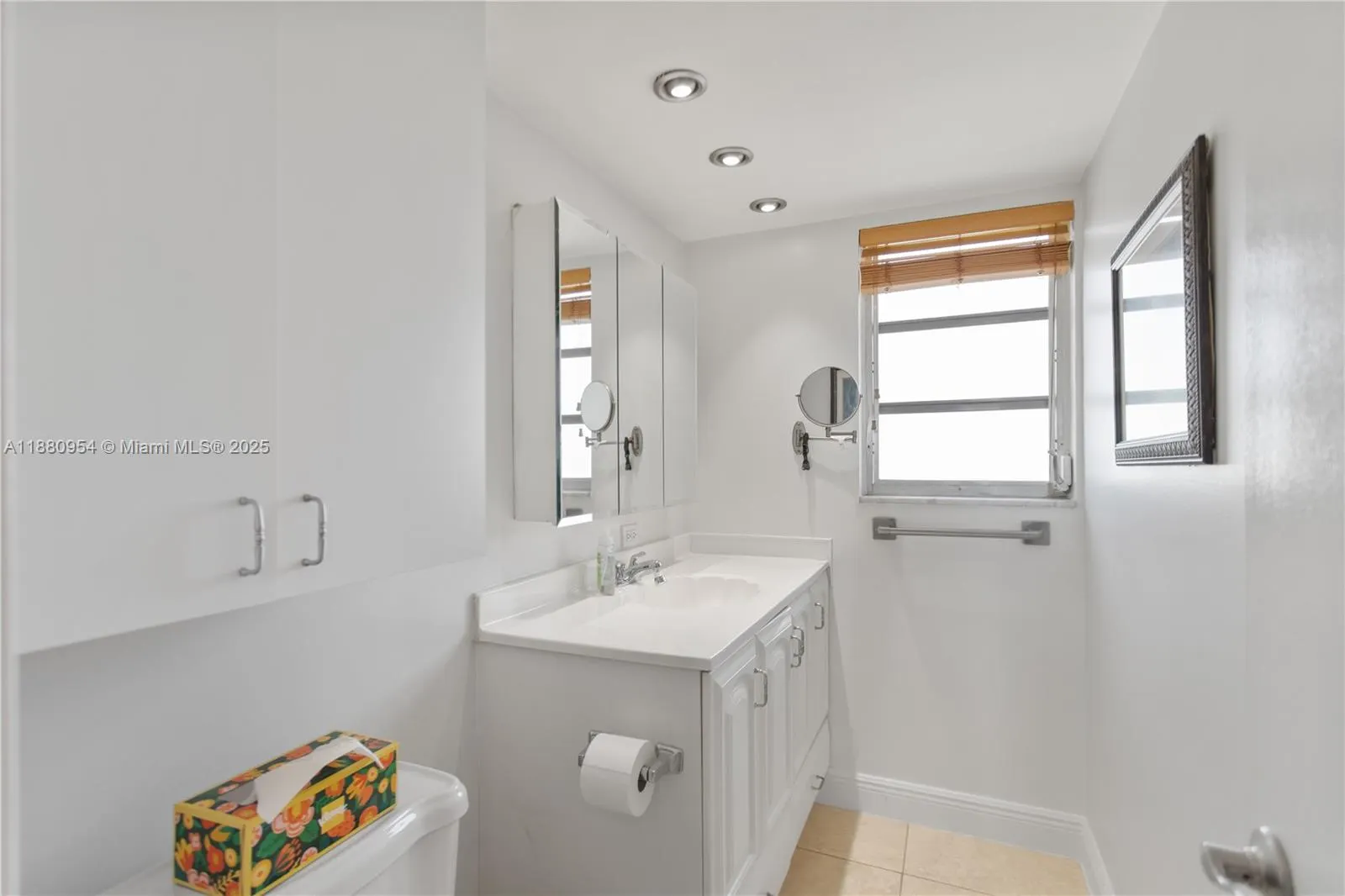 1811 Jefferson St, #805