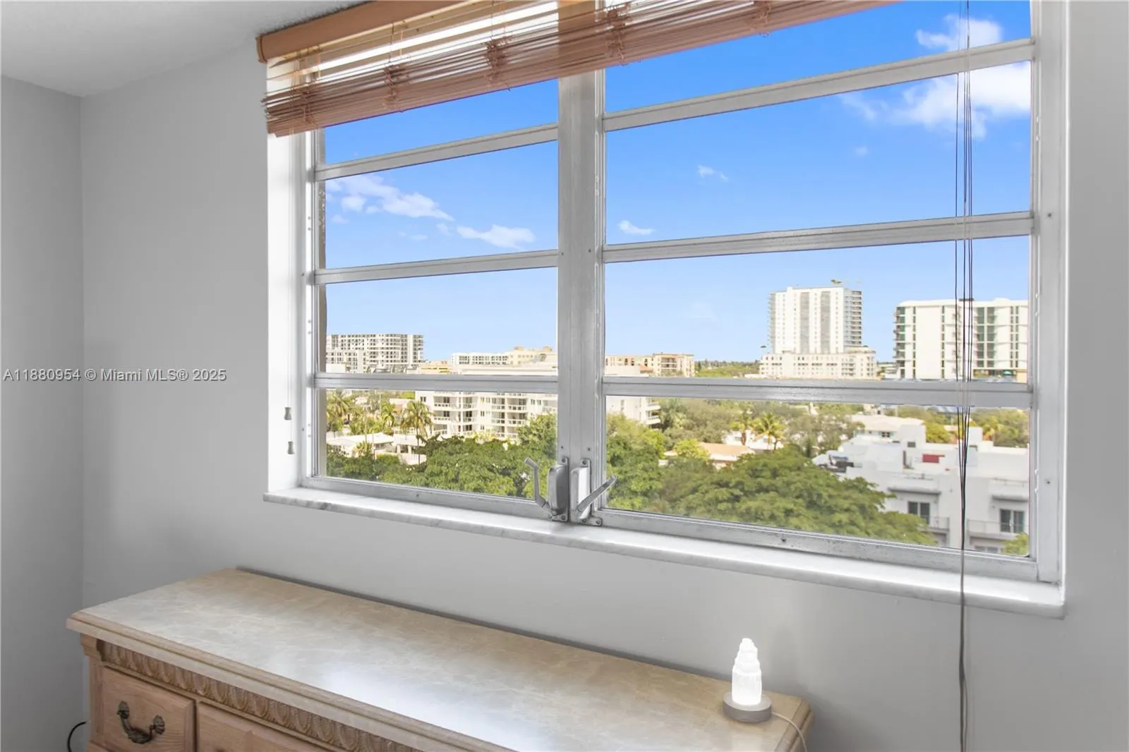 1811 Jefferson St, #805