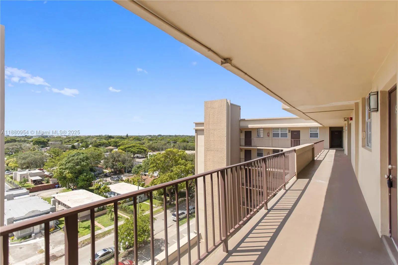 1811 Jefferson St, #805