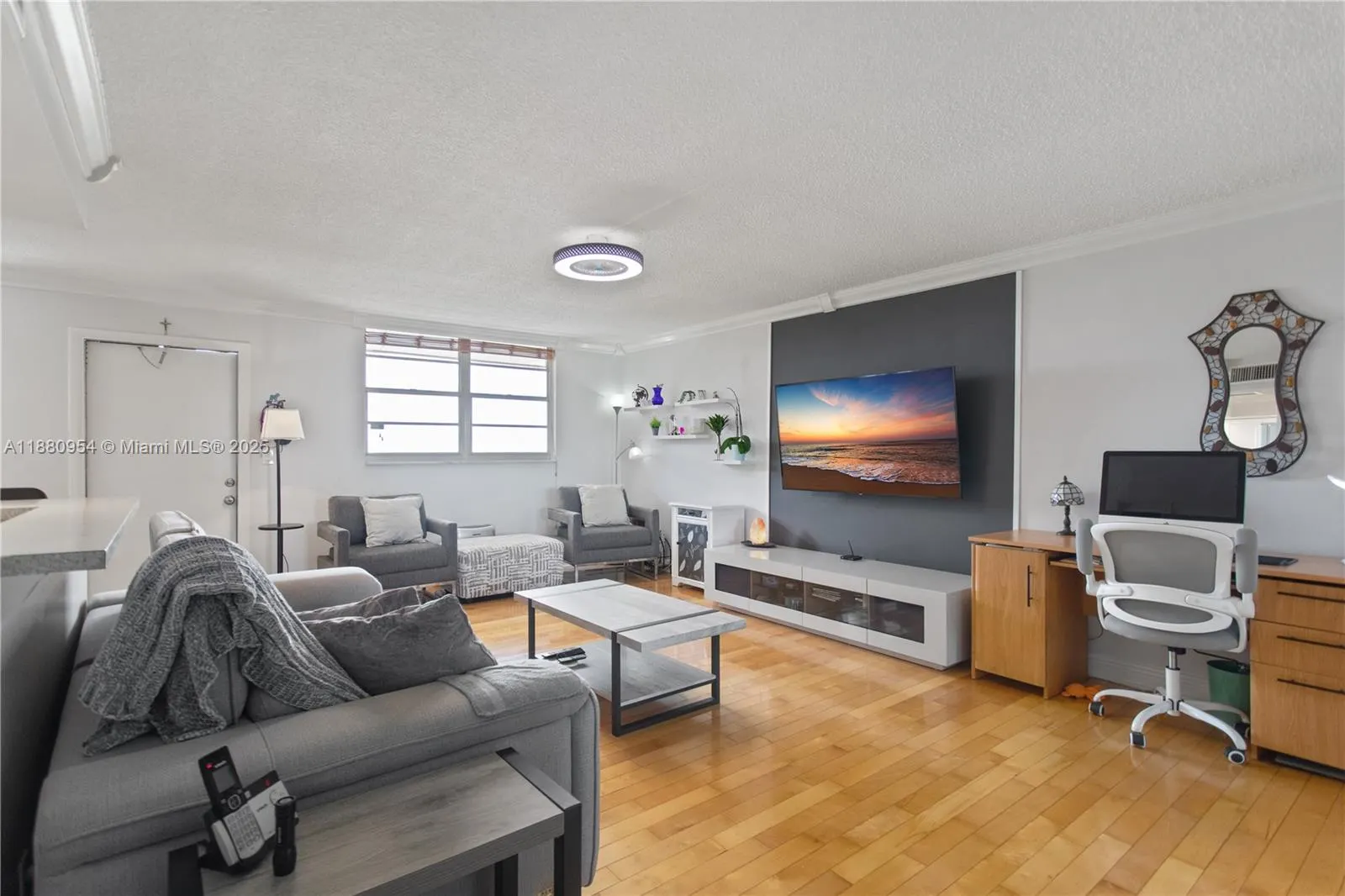 1811 Jefferson St, #805