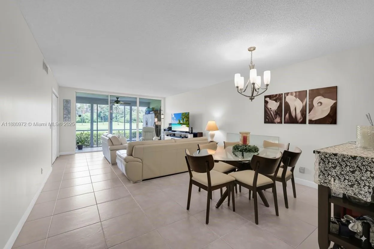 3301 S Palm Aire Dr, #106