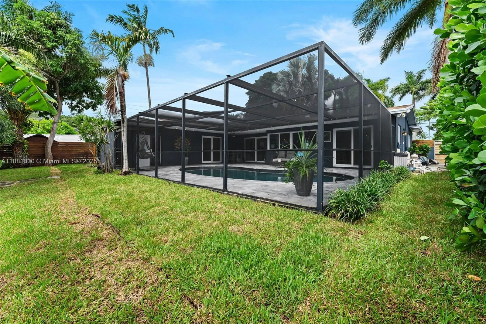 2010 NW 35th St