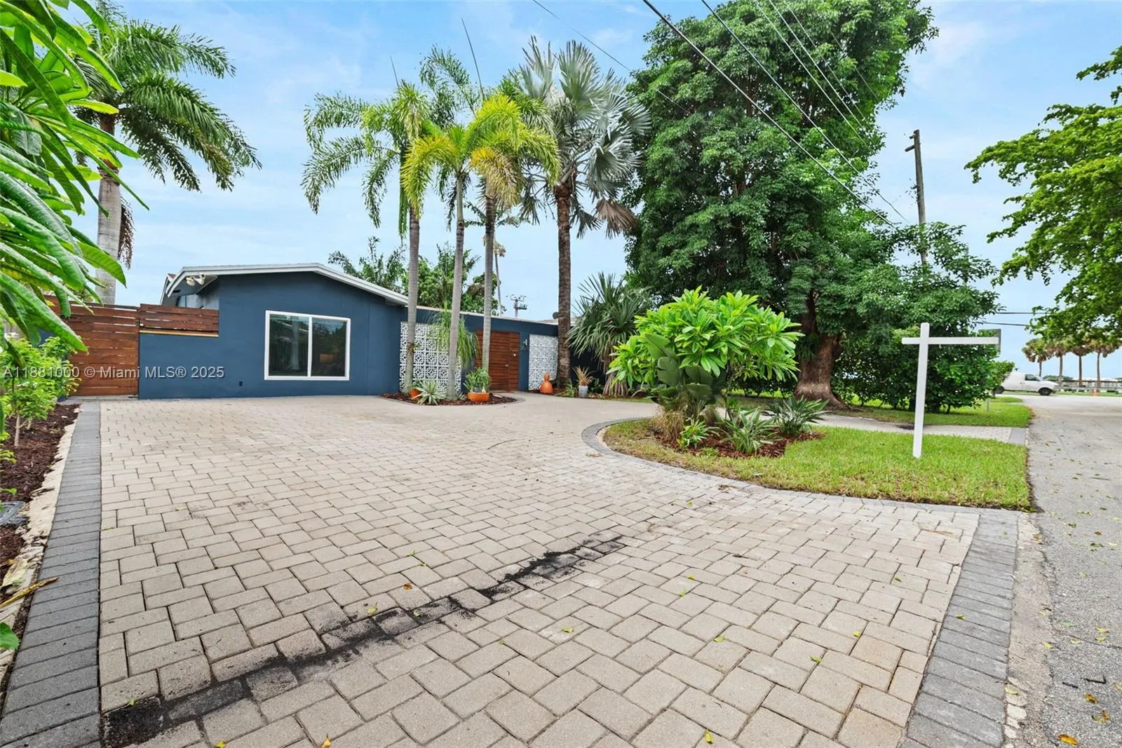 2010 NW 35th St