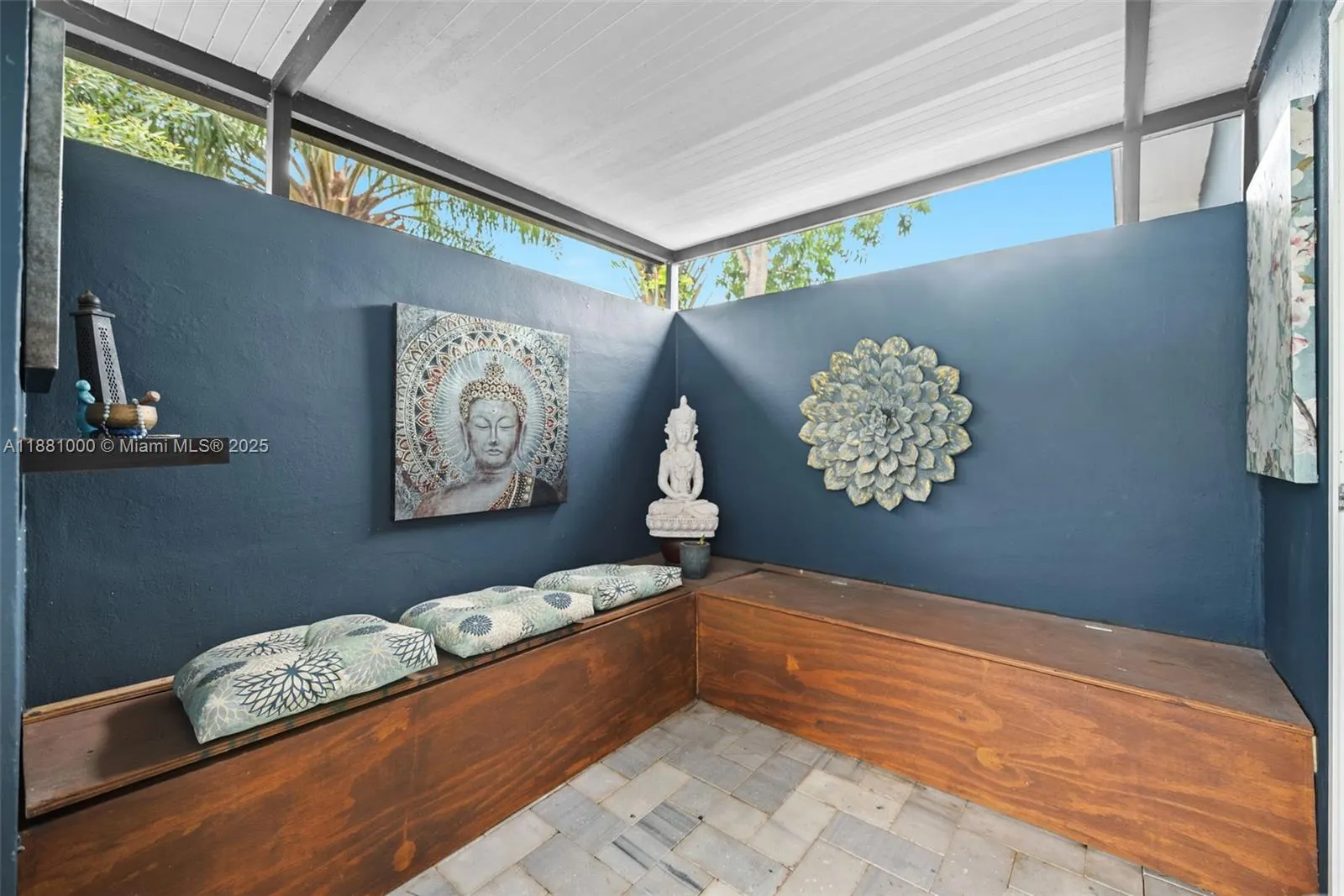 2010 NW 35th St