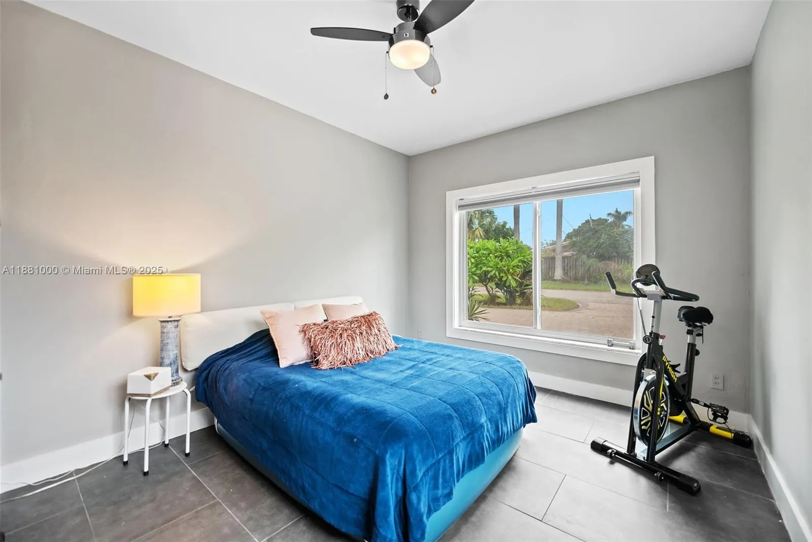 2010 NW 35th St