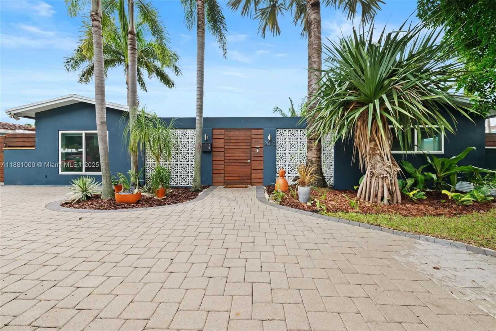 2010 NW 35th St