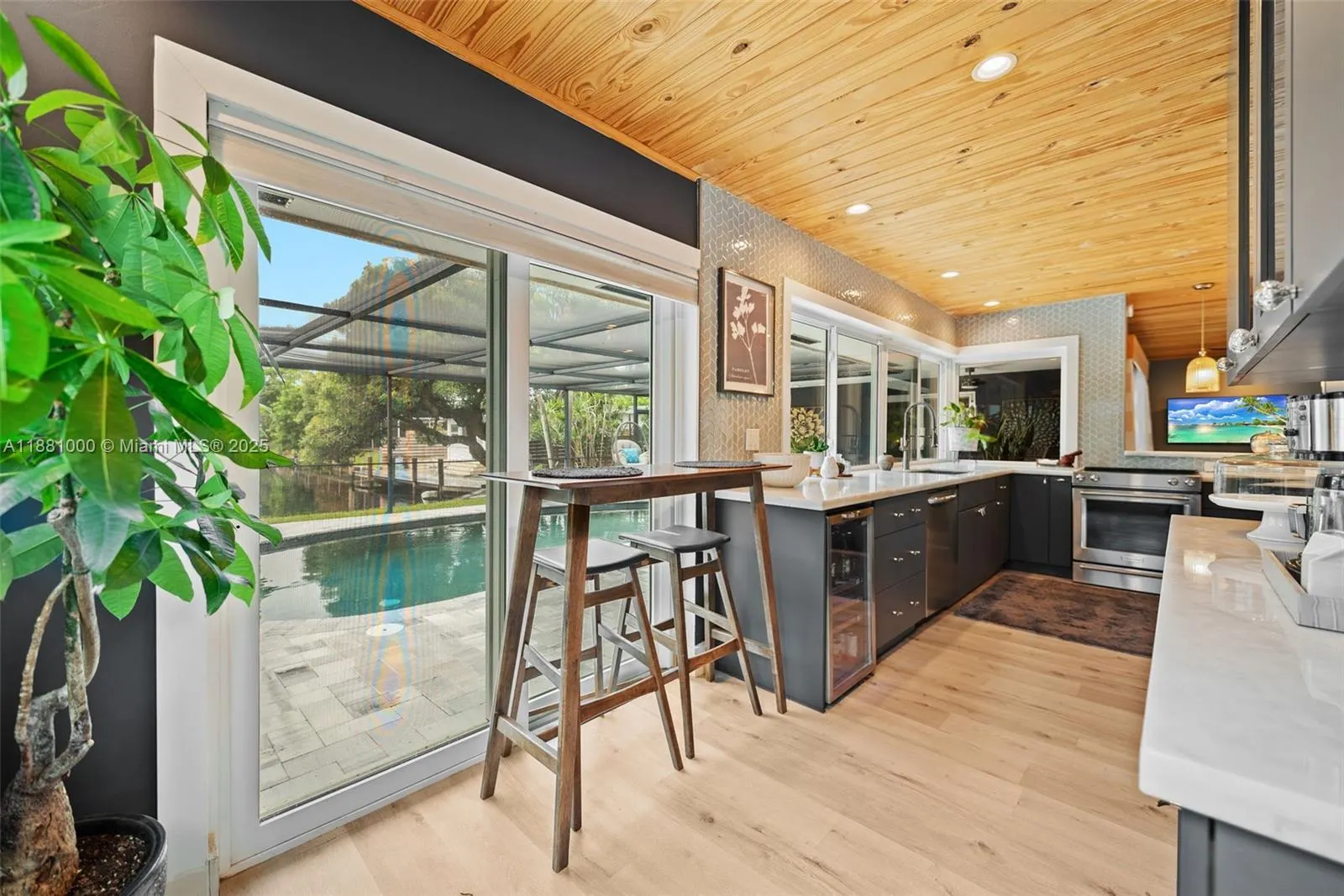2010 NW 35th St