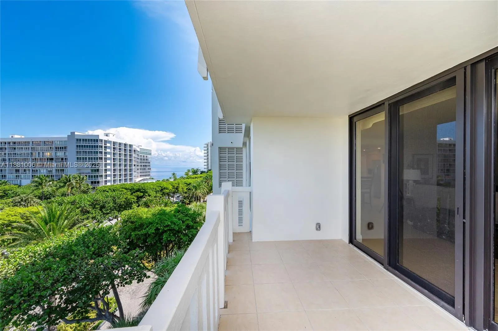 1121 Crandon Blvd, #E501