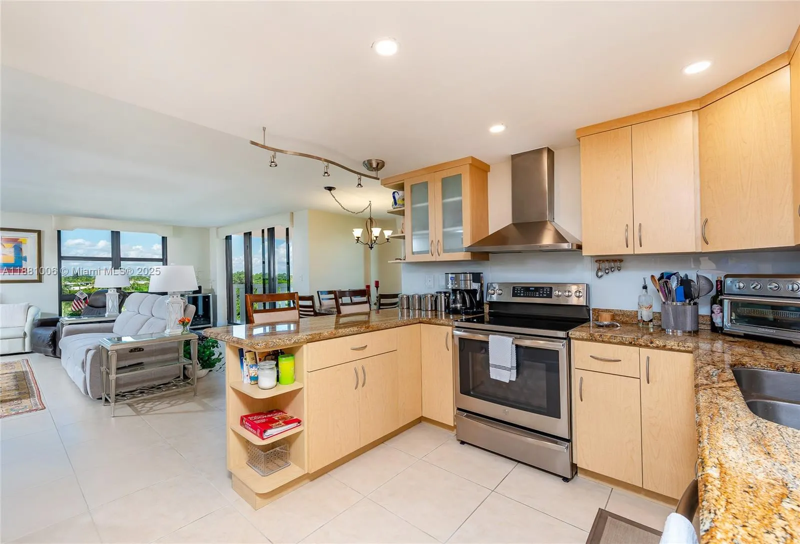 1121 Crandon Blvd, #E501