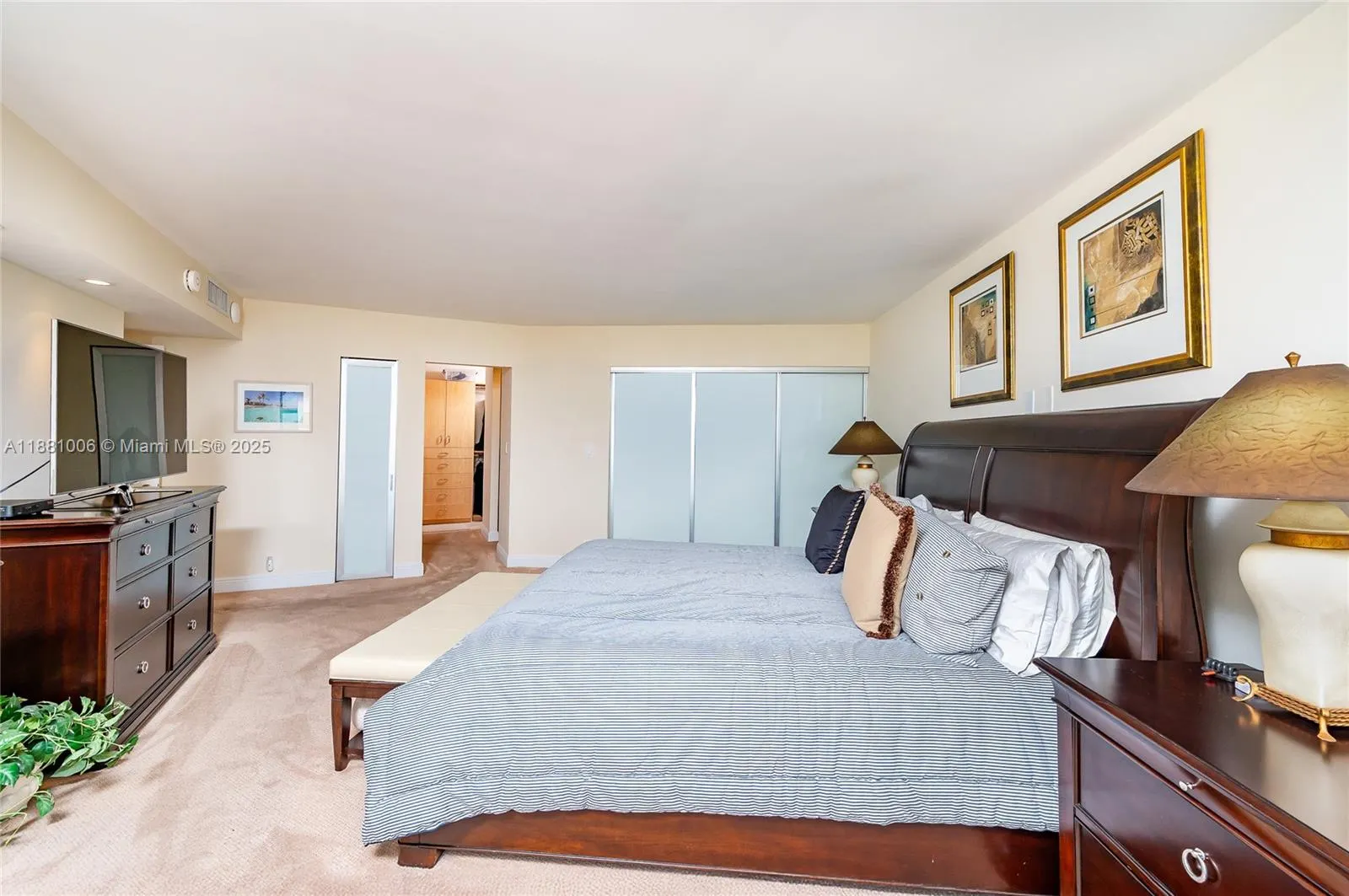 1121 Crandon Blvd, #E501