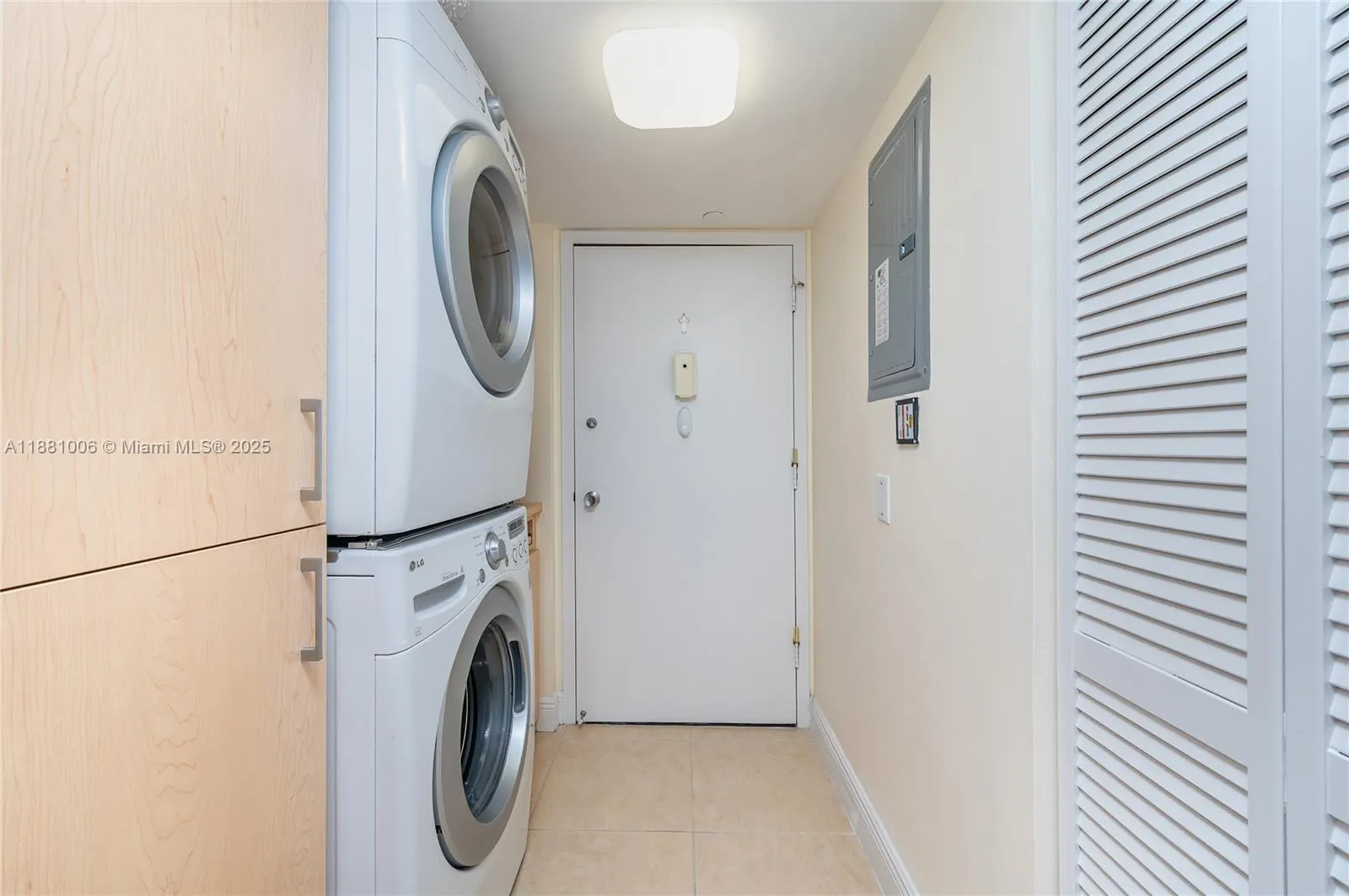 1121 Crandon Blvd, #E501