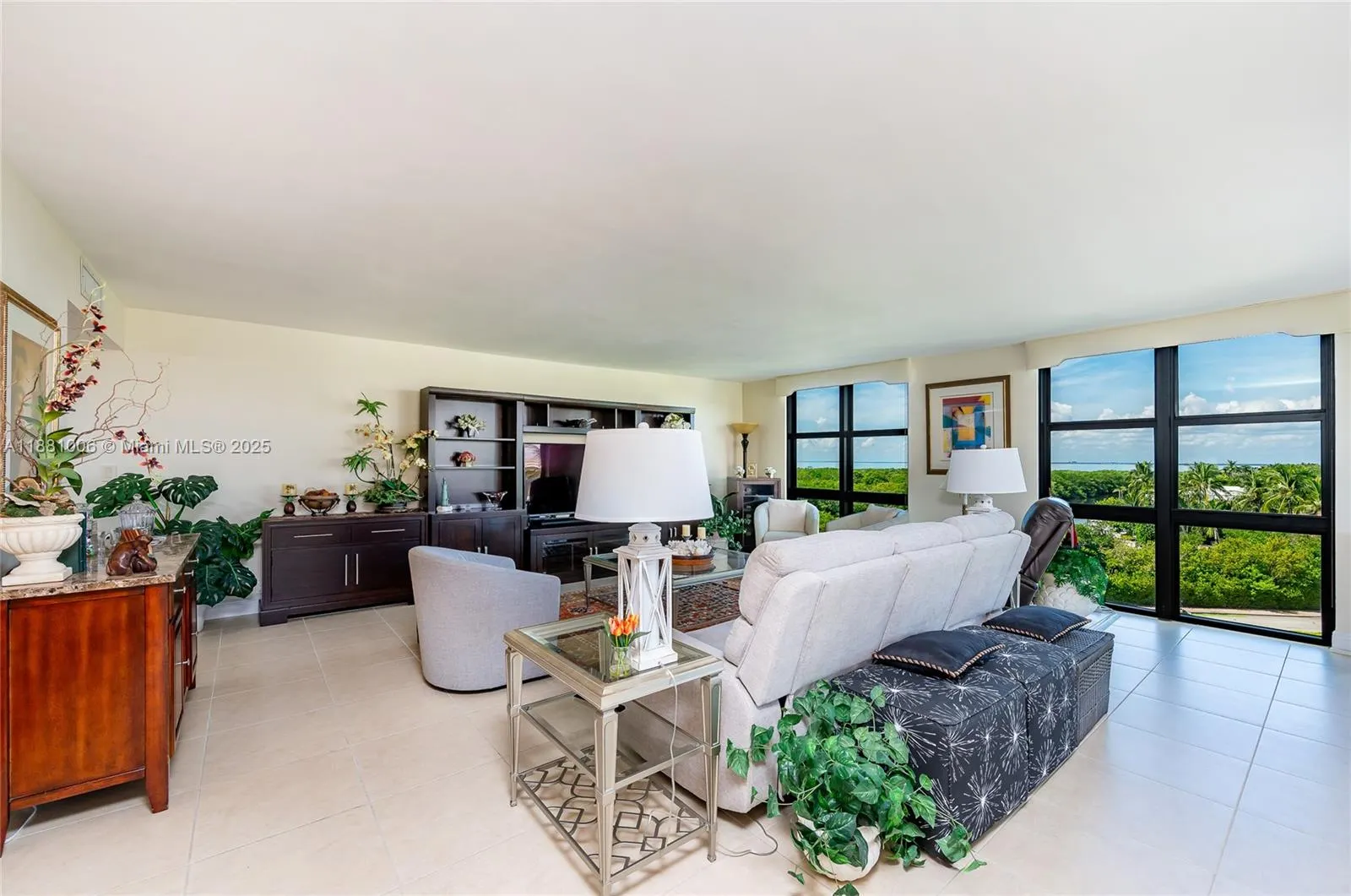 1121 Crandon Blvd, #E501
