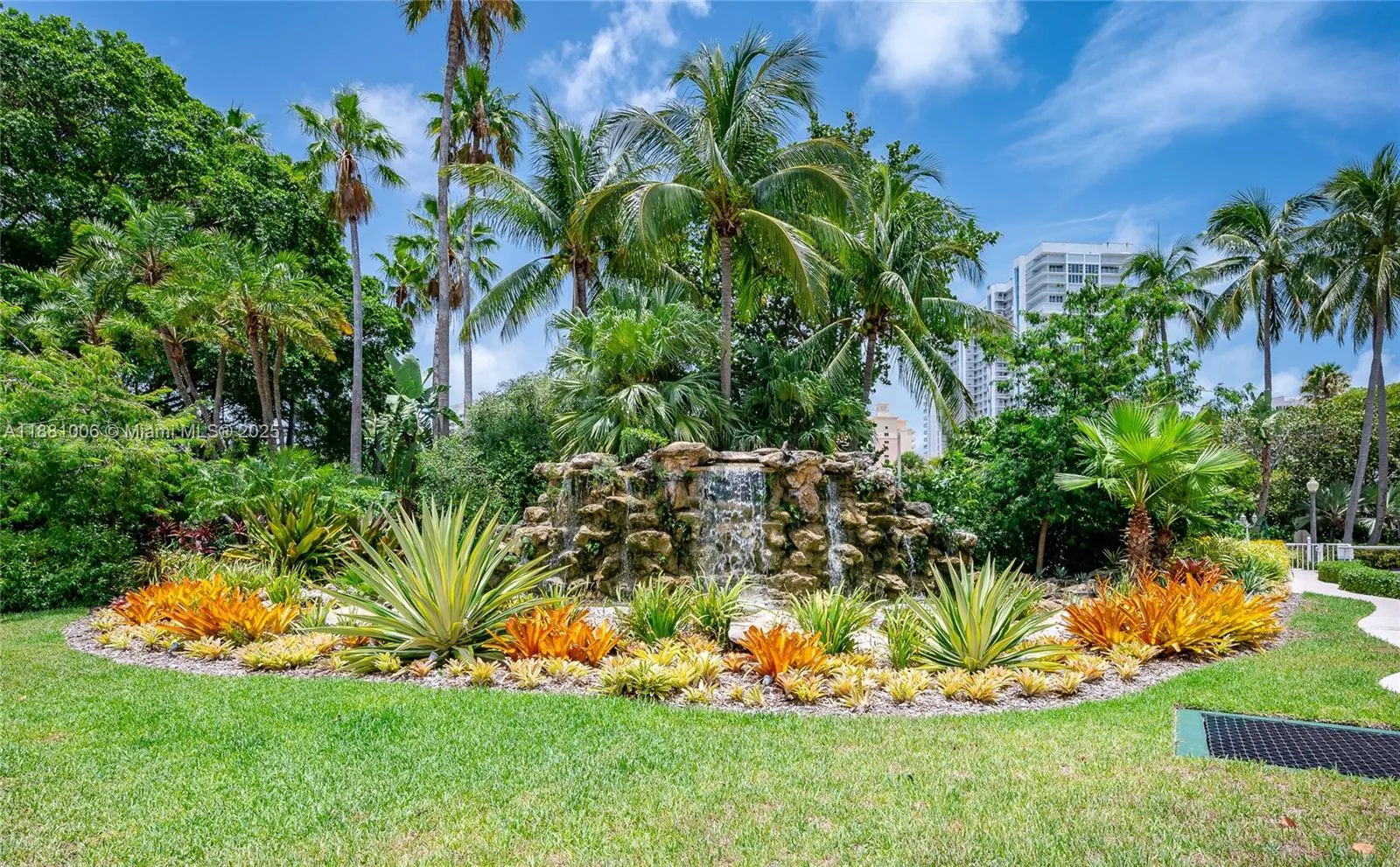 1121 Crandon Blvd, #E501