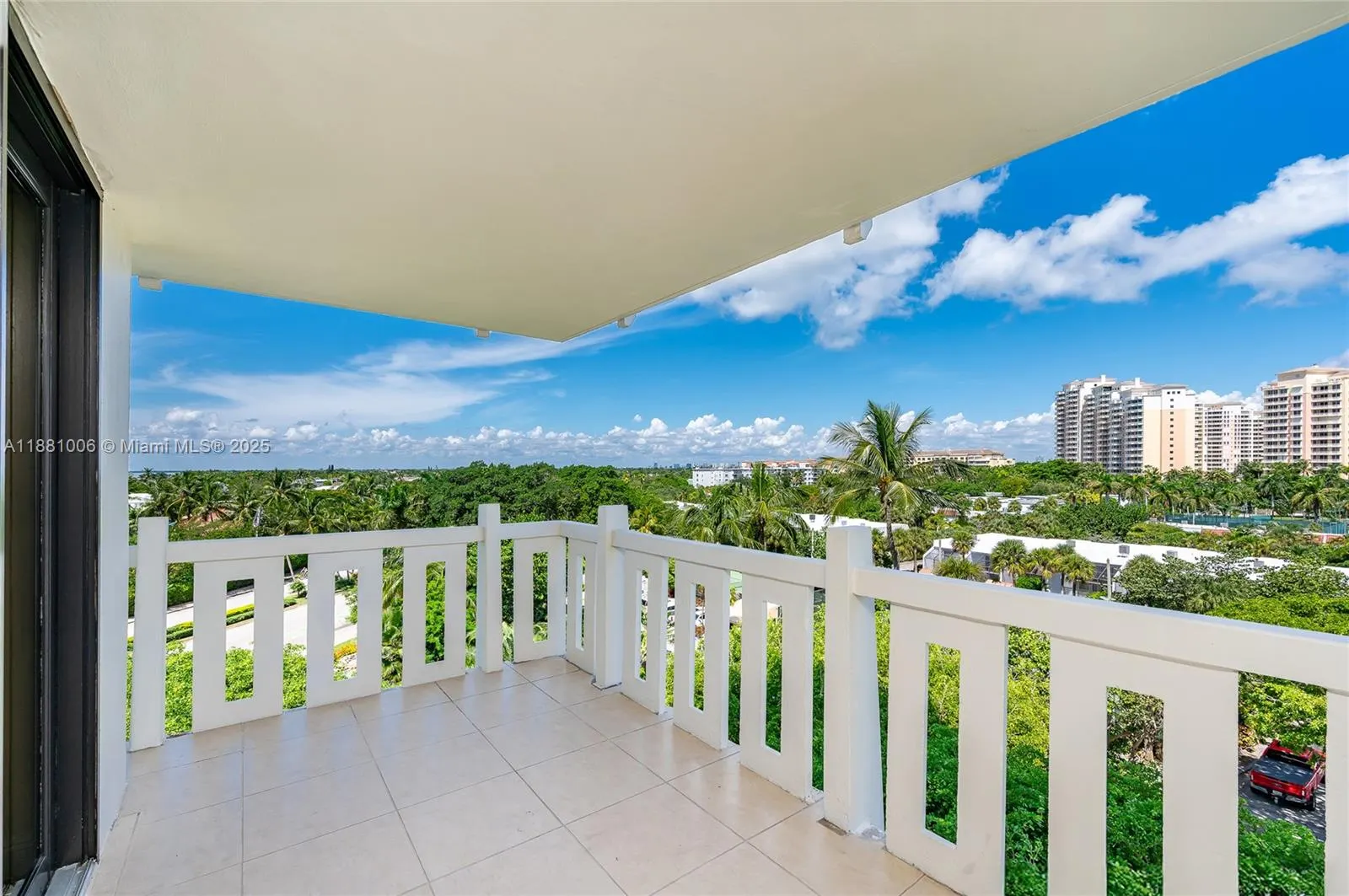 1121 Crandon Blvd, #E501