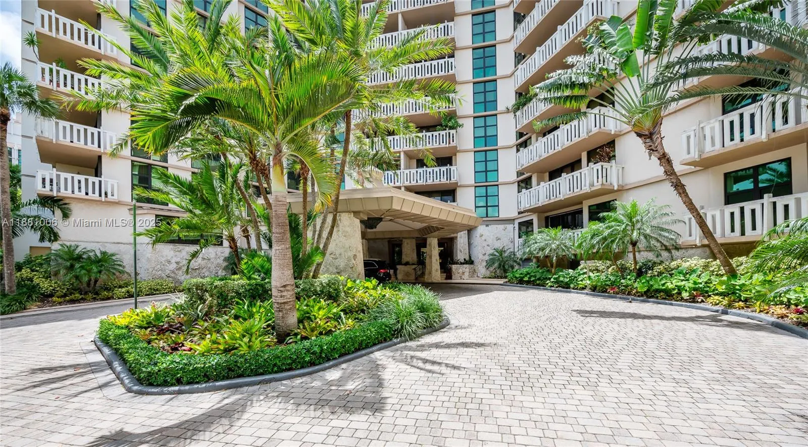 1121 Crandon Blvd, #E501
