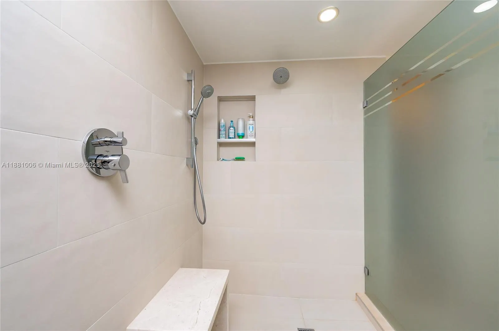 1121 Crandon Blvd, #E501