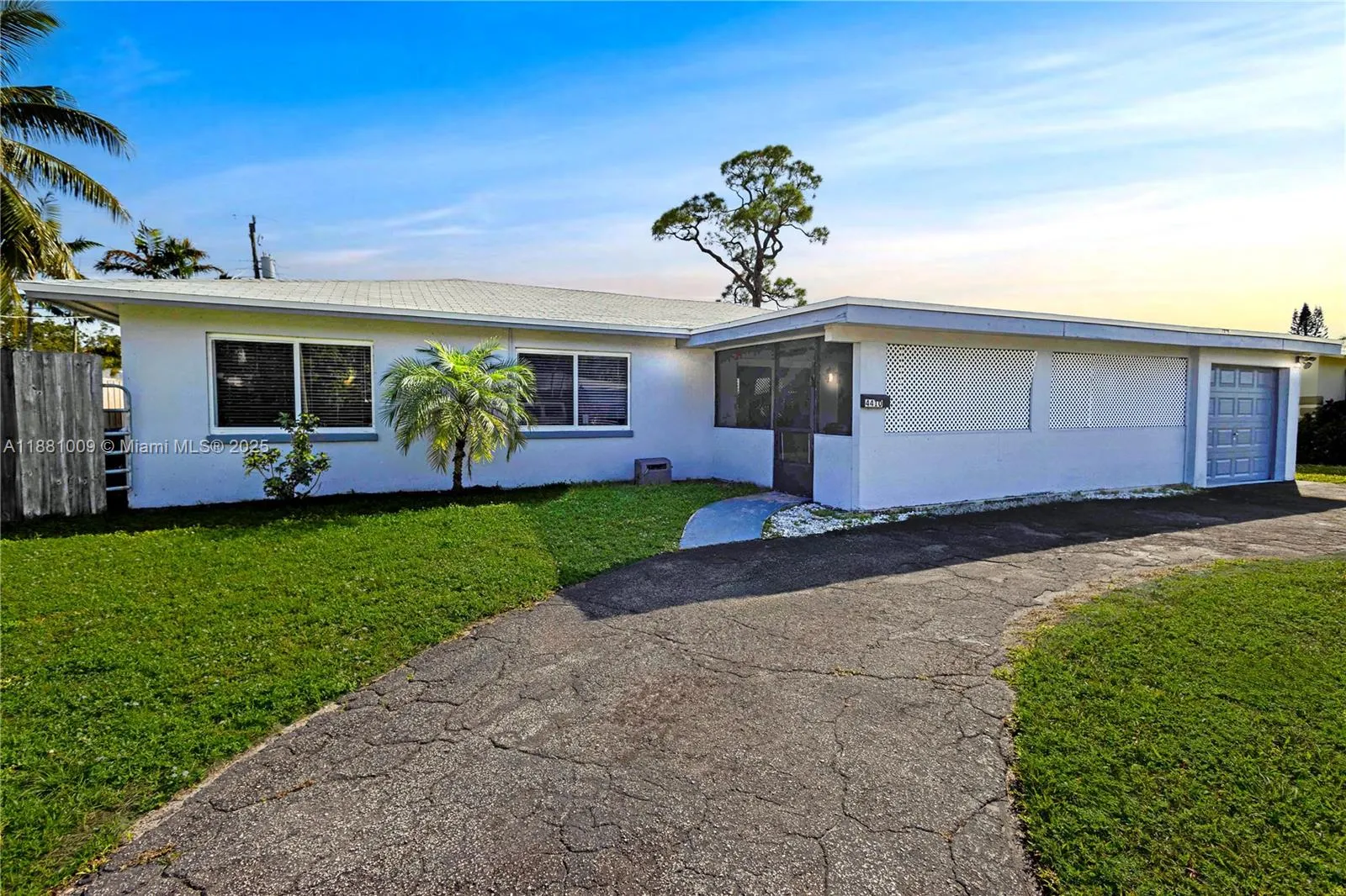 4410 NW 10th St