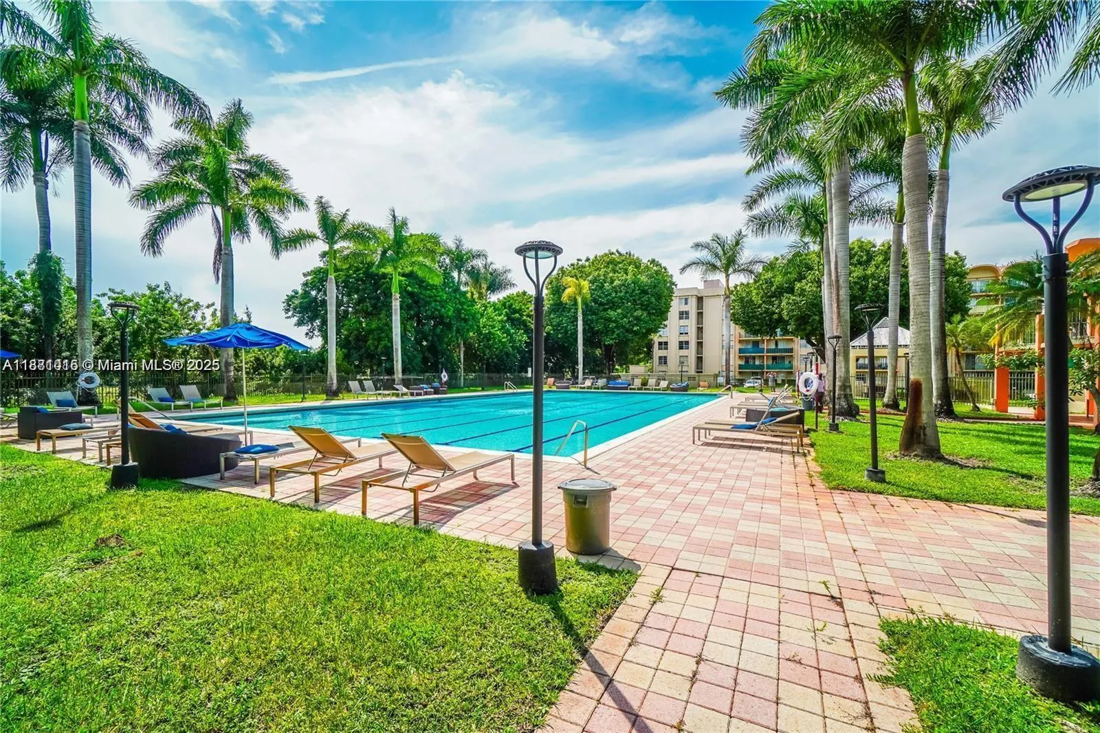 9350 Fontainebleau Blvd, #414