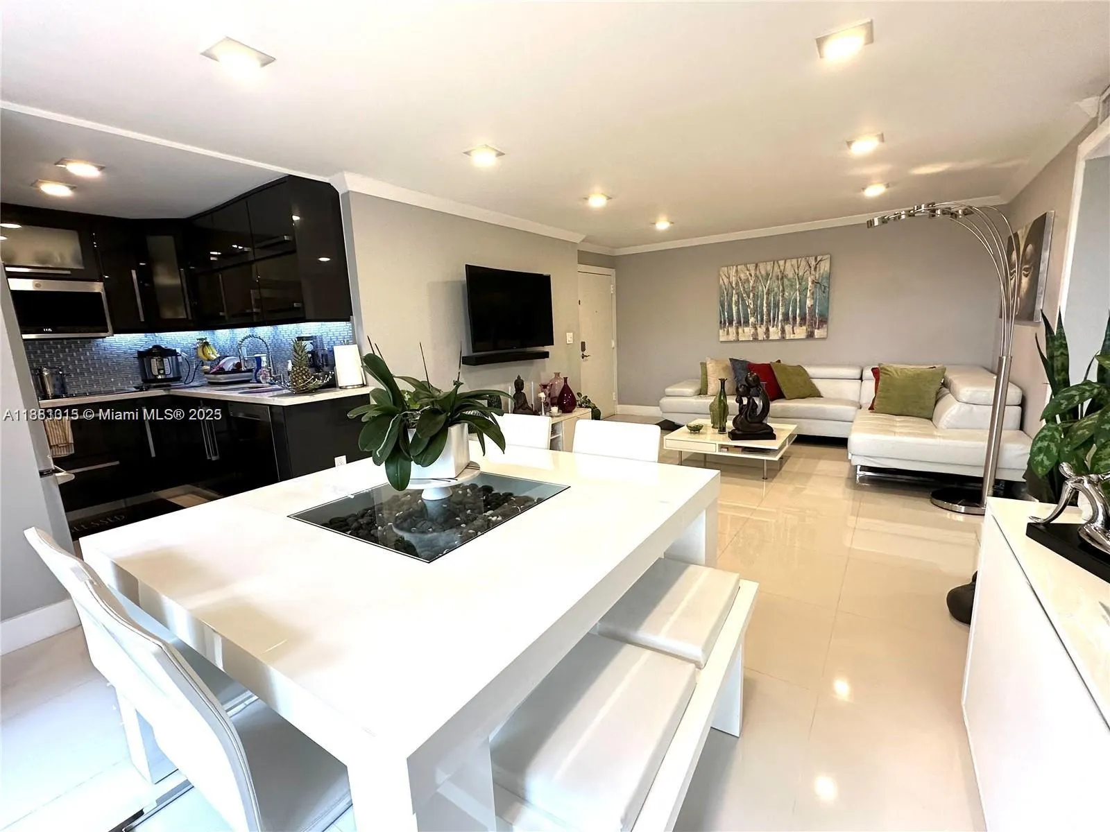 9350 Fontainebleau Blvd, #414