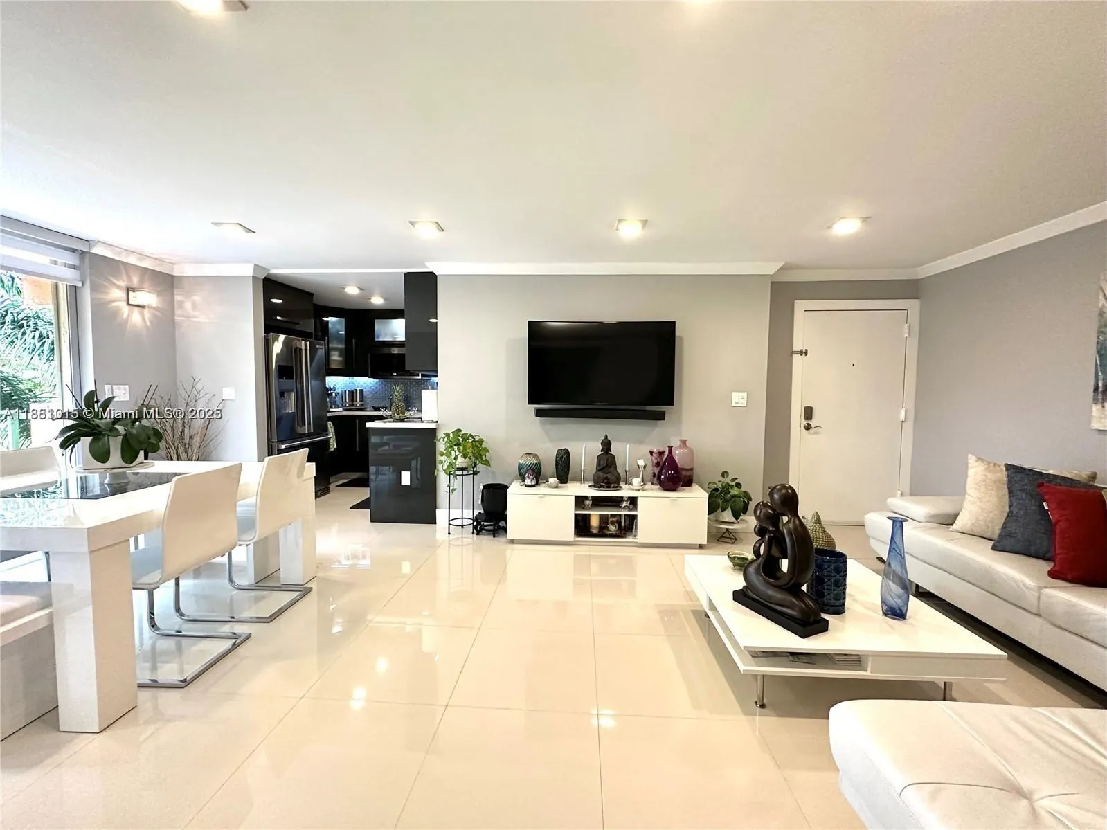 9350 Fontainebleau Blvd, #414