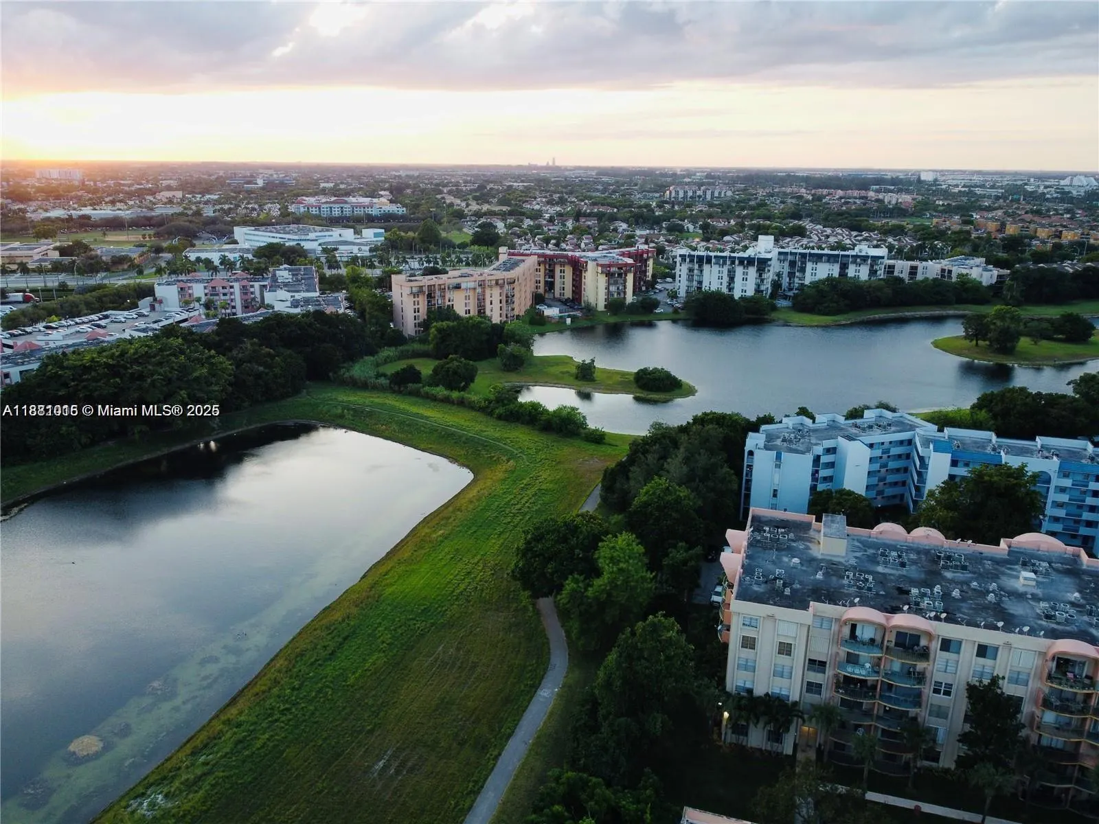 9350 Fontainebleau Blvd, #414
