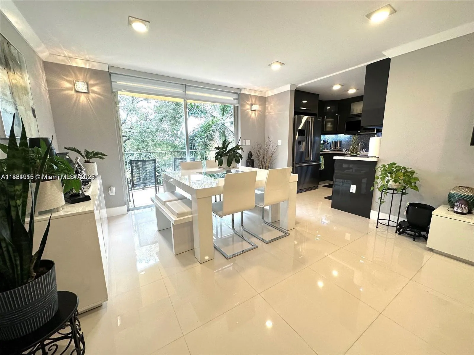 9350 Fontainebleau Blvd, #414