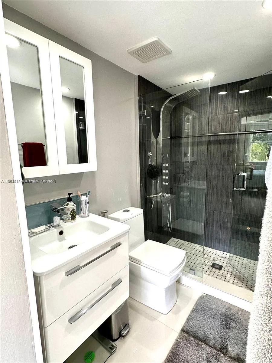 9350 Fontainebleau Blvd, #414