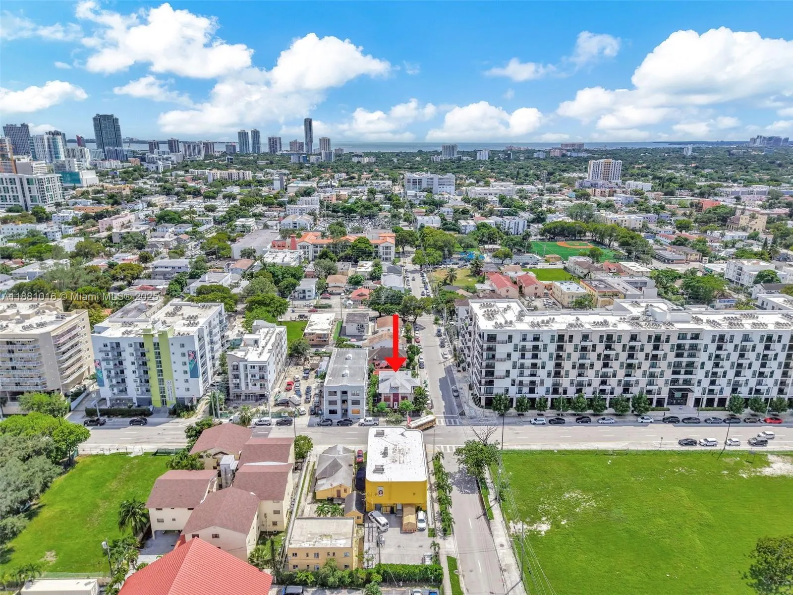 676 & 119 SW 1st St