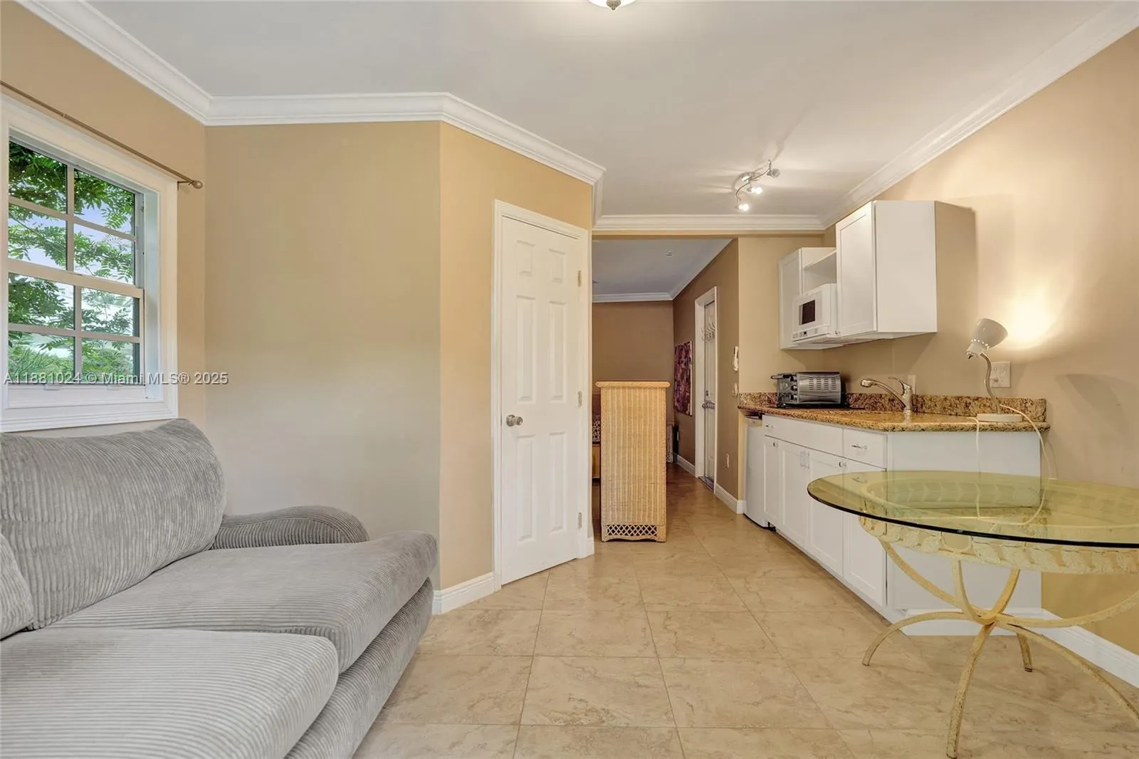 406 NE 5th Ave