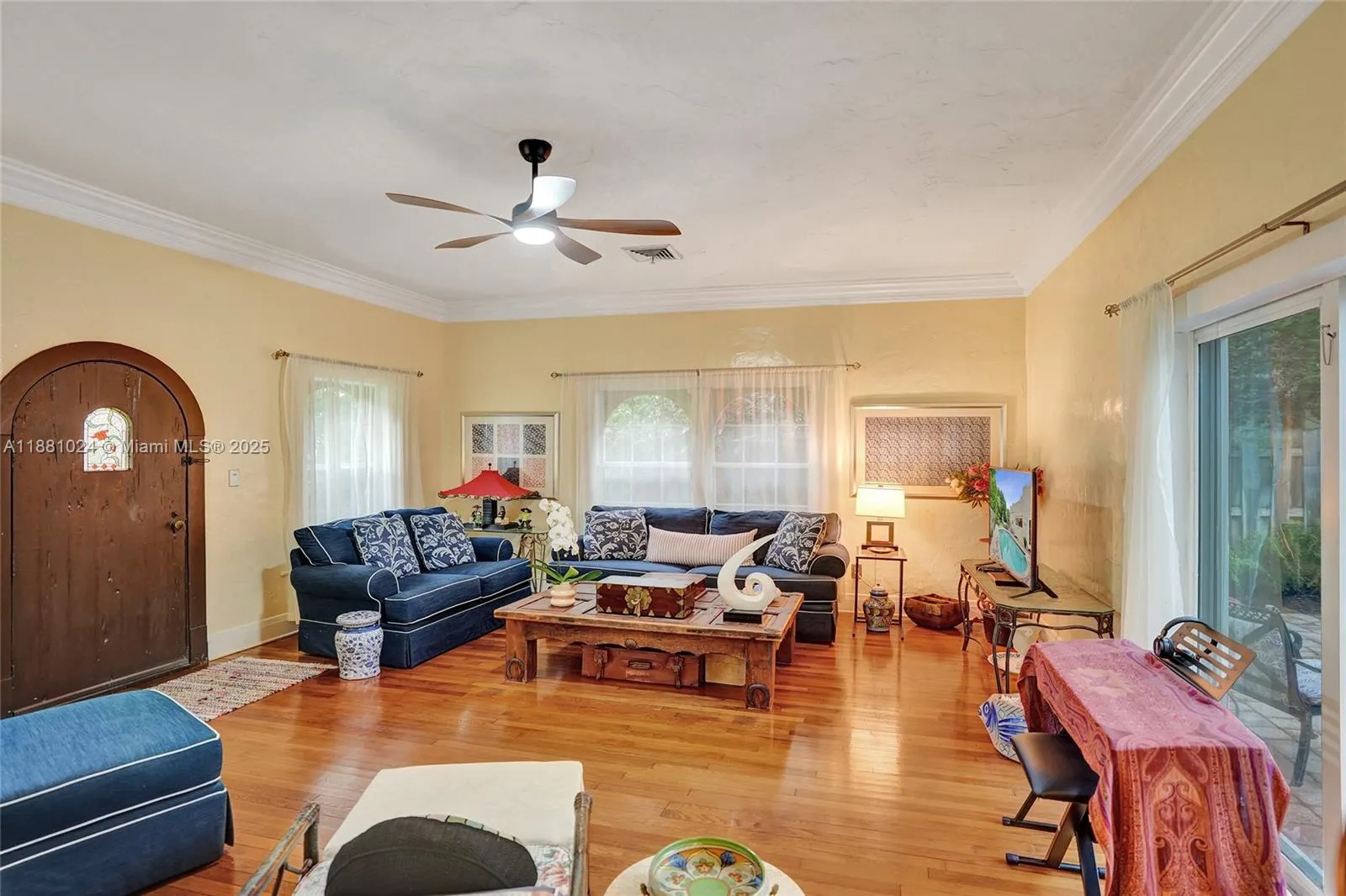 406 NE 5th Ave