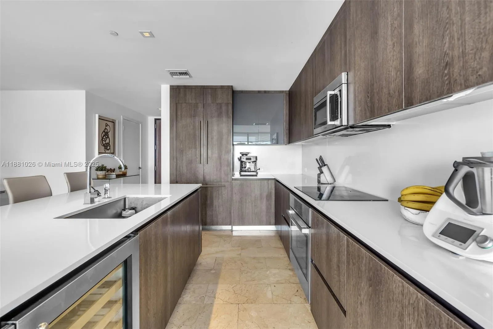 68 SE 6th st, #3403