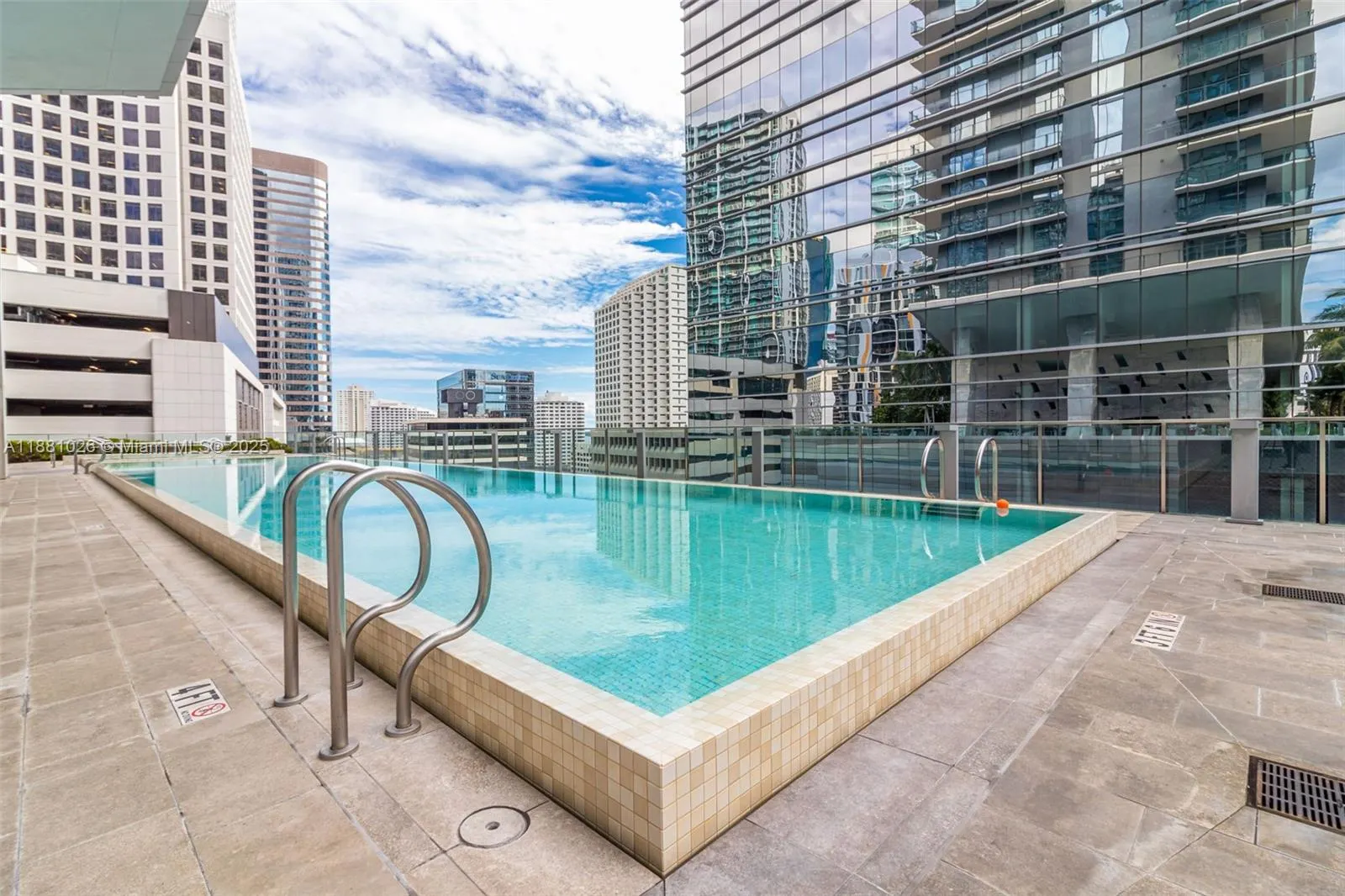 68 SE 6th st, #3403