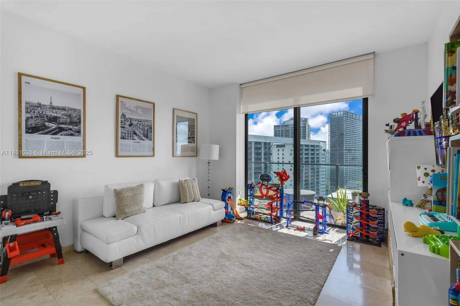 68 SE 6th st, #3403