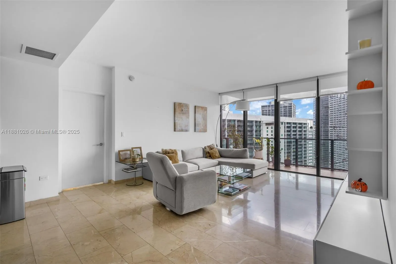 68 SE 6th st, #3403