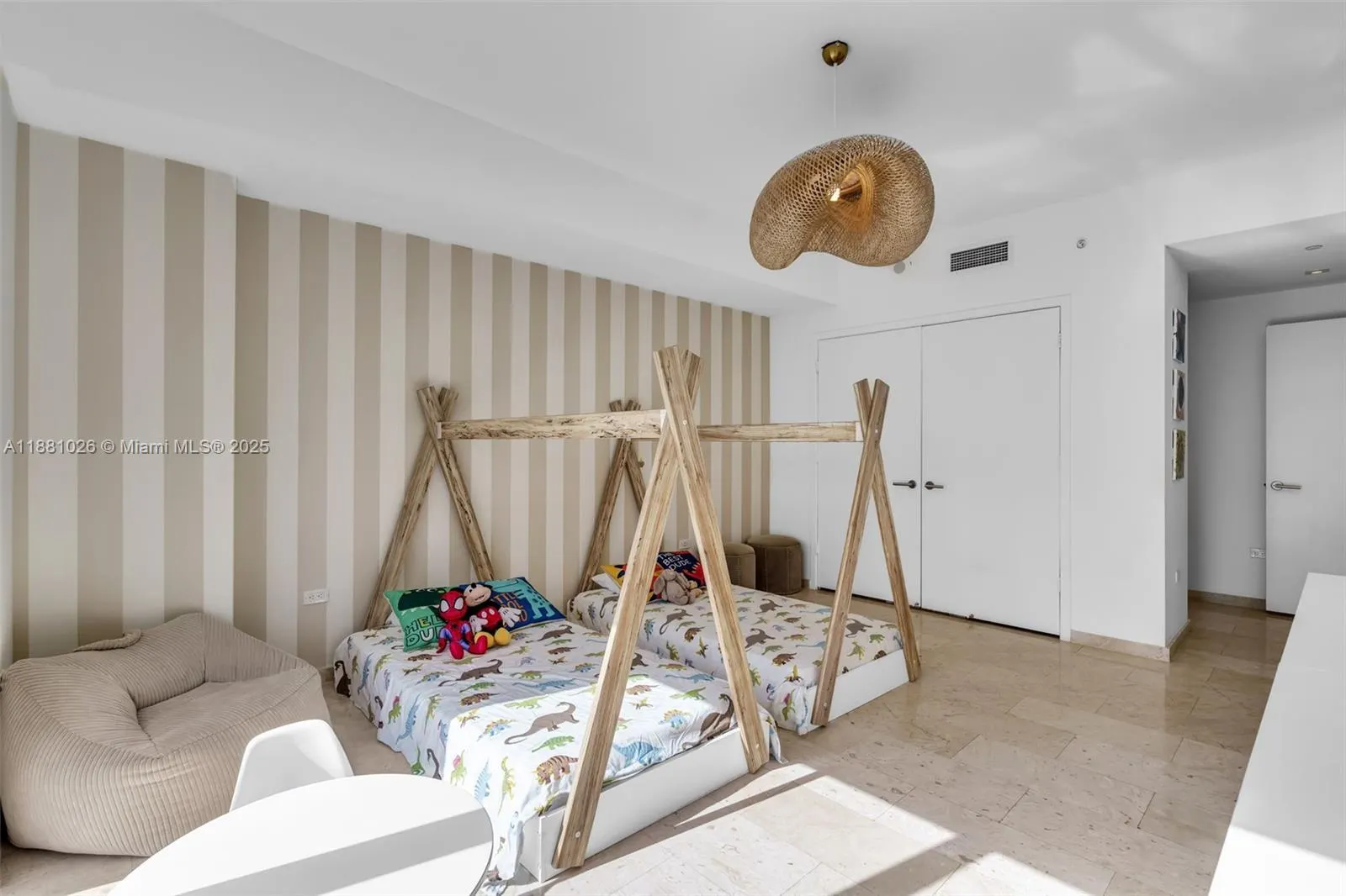 68 SE 6th st, #3403