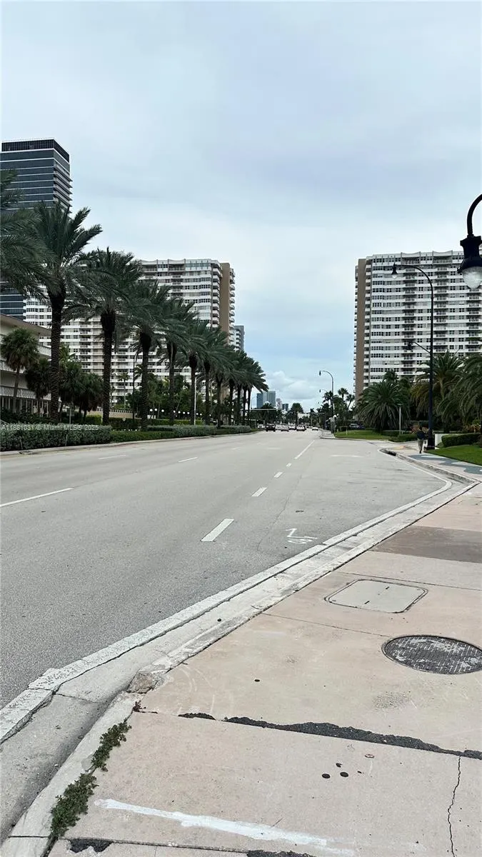 1913 S Ocean Dr, #410