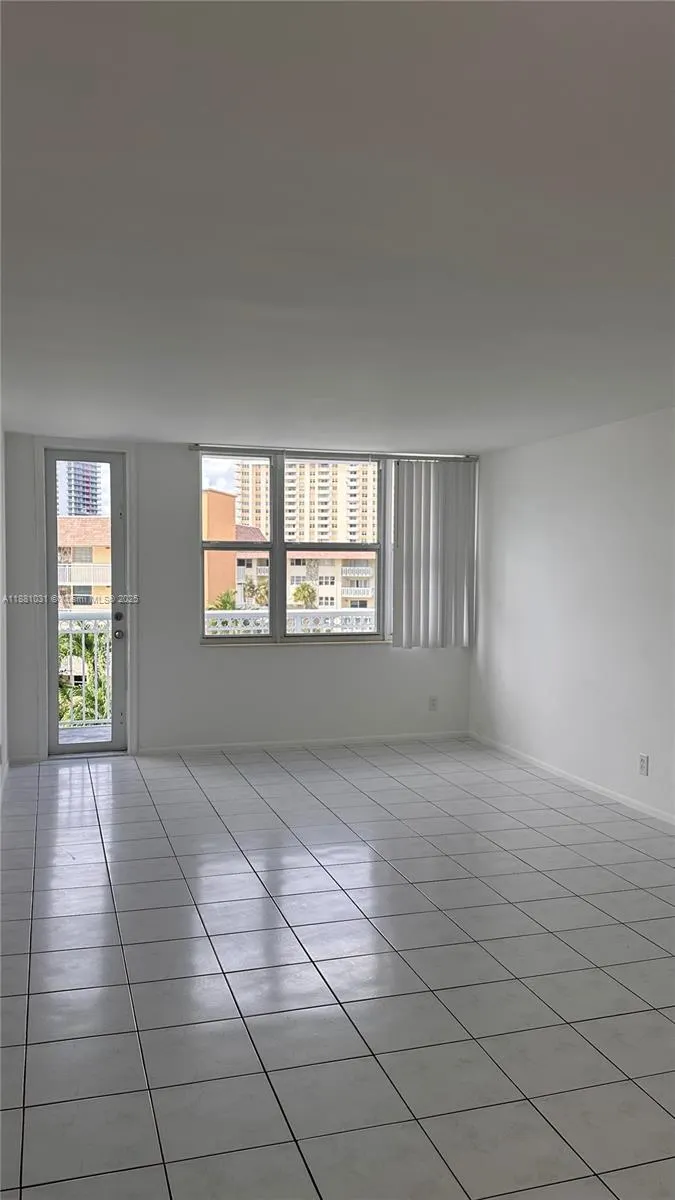1913 S Ocean Dr, #410