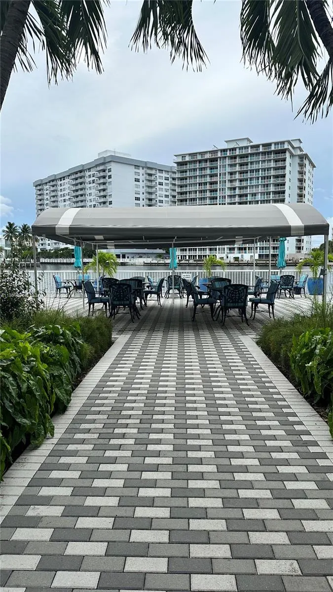 1913 S Ocean Dr, #410